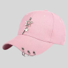 K-pop - Gorra ajustada metálica con cadena.